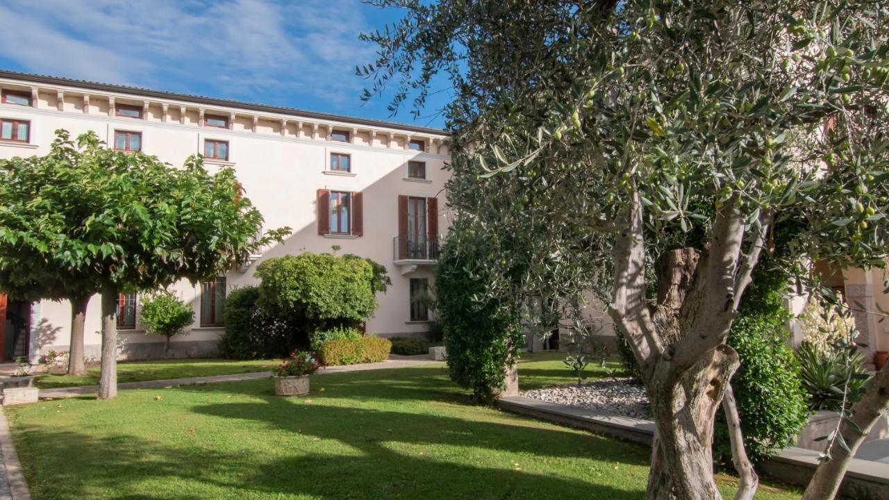Castello Belvedere Apartments Desenzano del Garda Kültér fotó