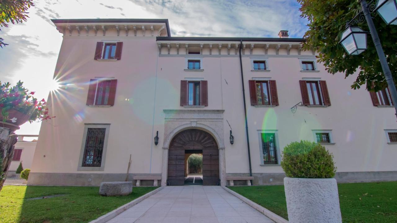 Castello Belvedere Apartments Desenzano del Garda Kültér fotó