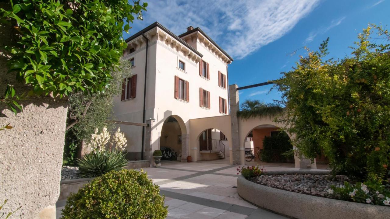 Castello Belvedere Apartments Desenzano del Garda Kültér fotó