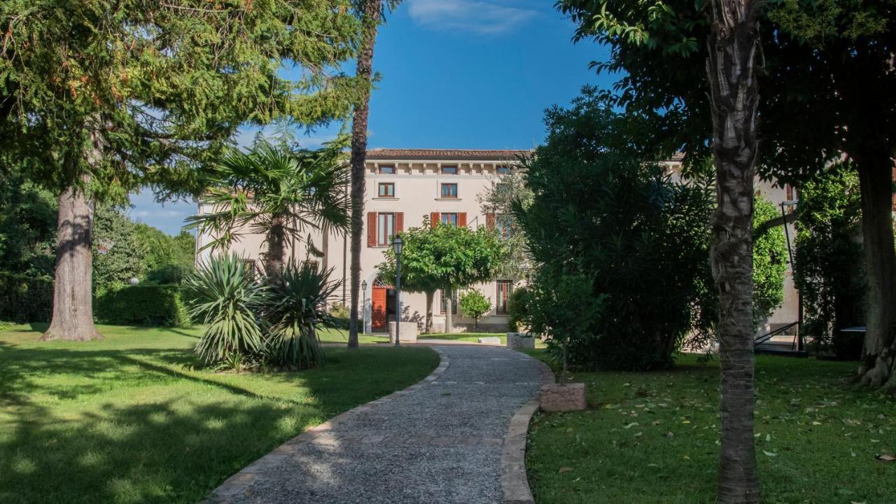 Castello Belvedere Apartments Desenzano del Garda Kültér fotó