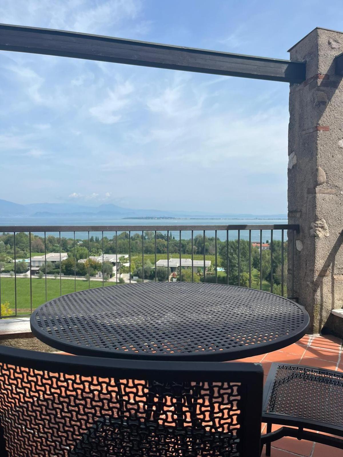 Castello Belvedere Apartments Desenzano del Garda Kültér fotó