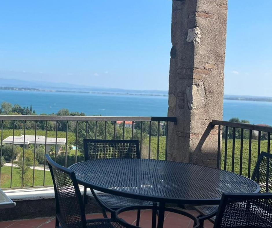 Castello Belvedere Apartments Desenzano del Garda Kültér fotó