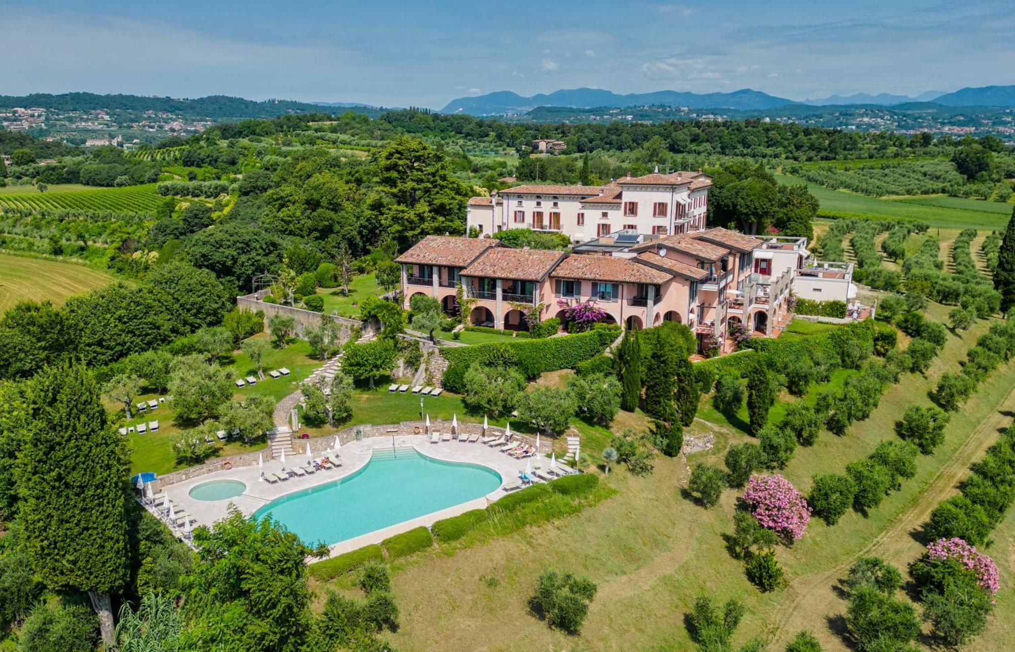 Castello Belvedere Apartments Desenzano del Garda Kültér fotó